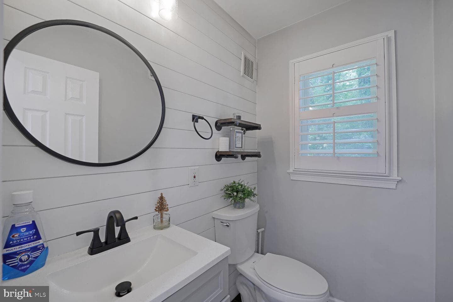 203 Nelson Street photo 16