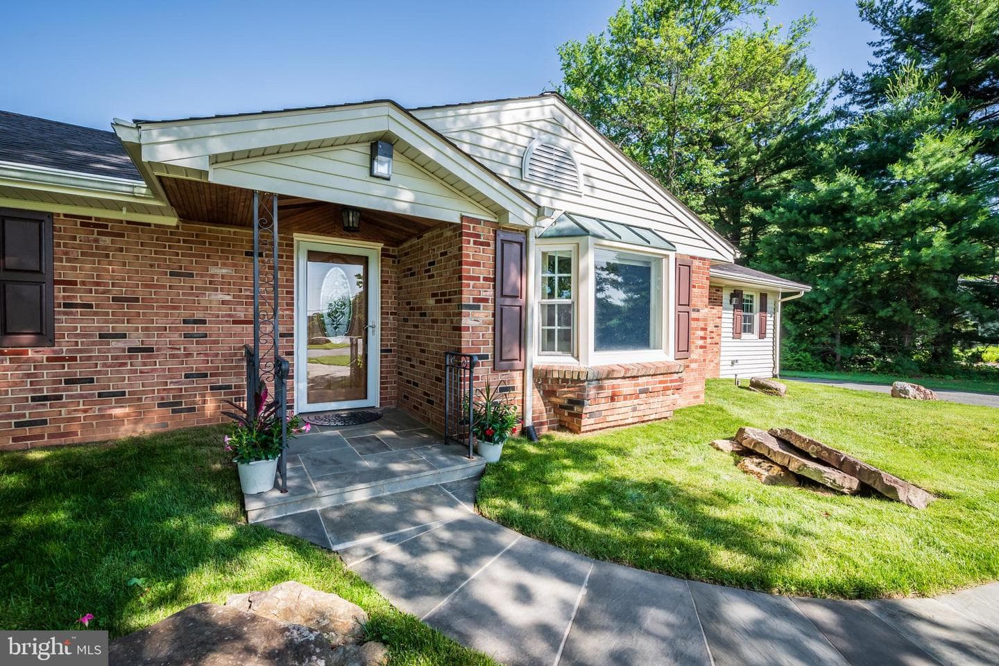 21020 Peach Tree Road photo 2