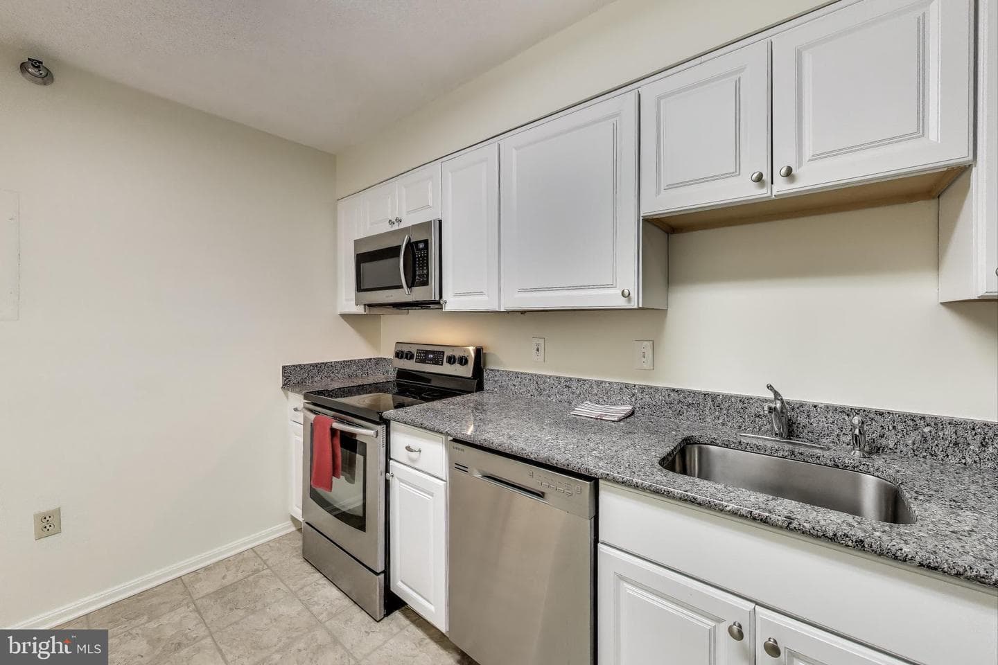 15100 Interlachen Drive #115 photo 19