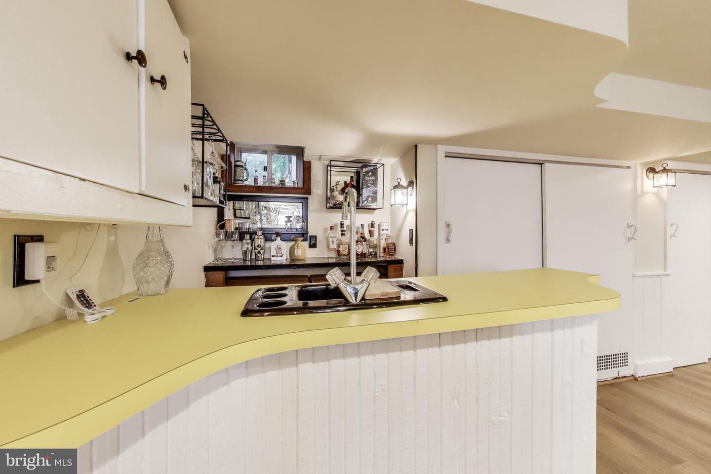 805 Islington Street photo 40