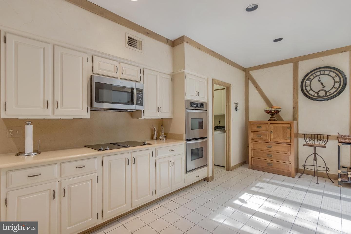 6101 Davenport Terrace photo 3