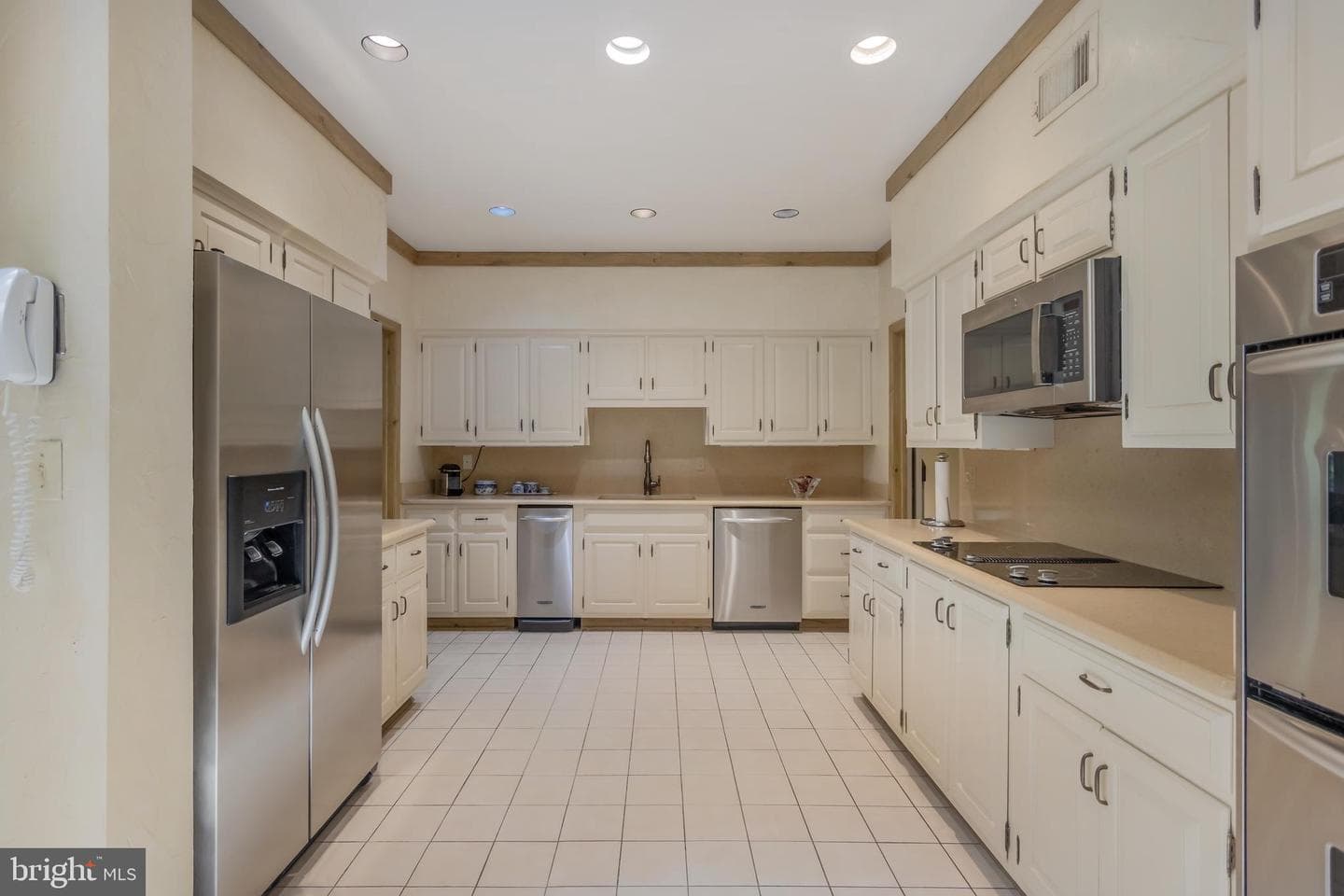 6101 Davenport Terrace photo 4