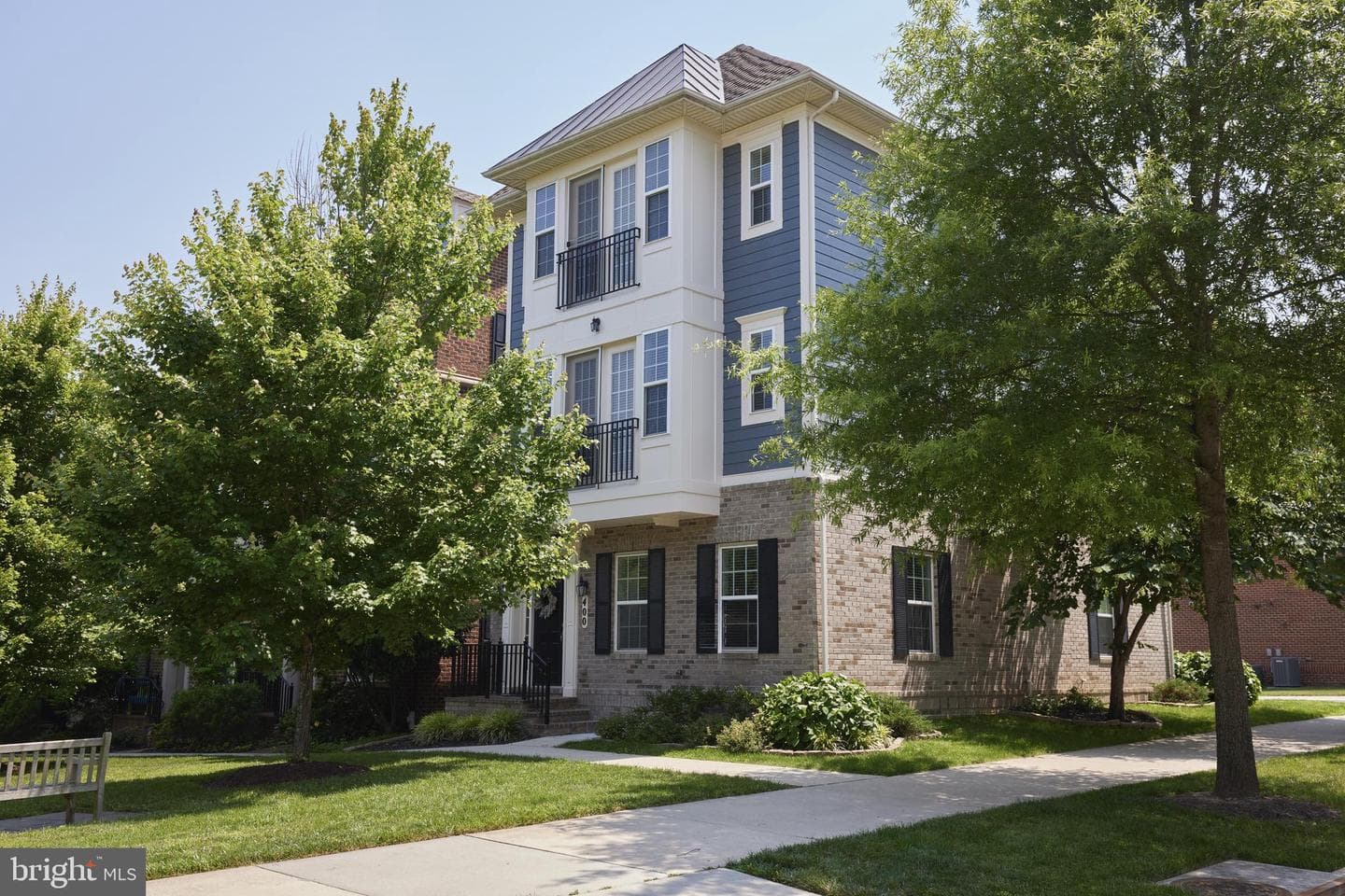 400 Blue Flax Place photo 3
