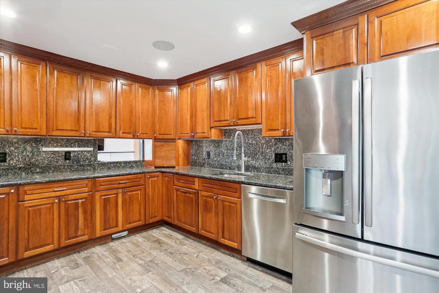 12323 Overpond Way photo 27