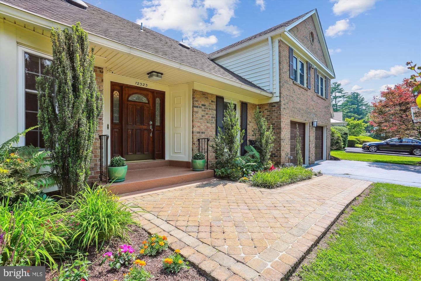 12323 Overpond Way photo 5