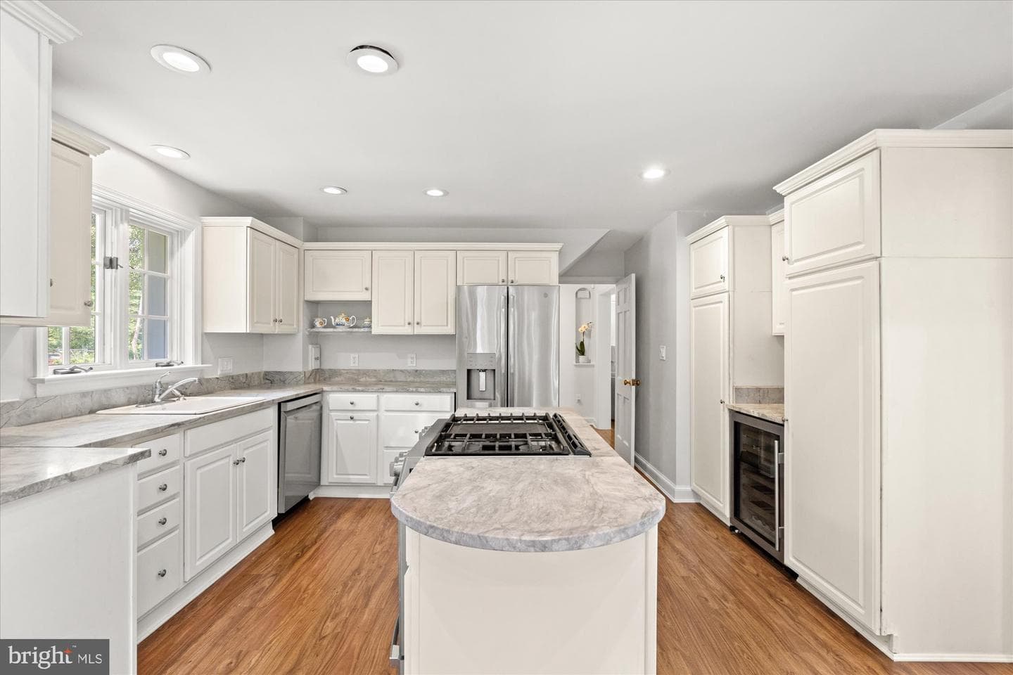 8519 Longfellow Place photo 16