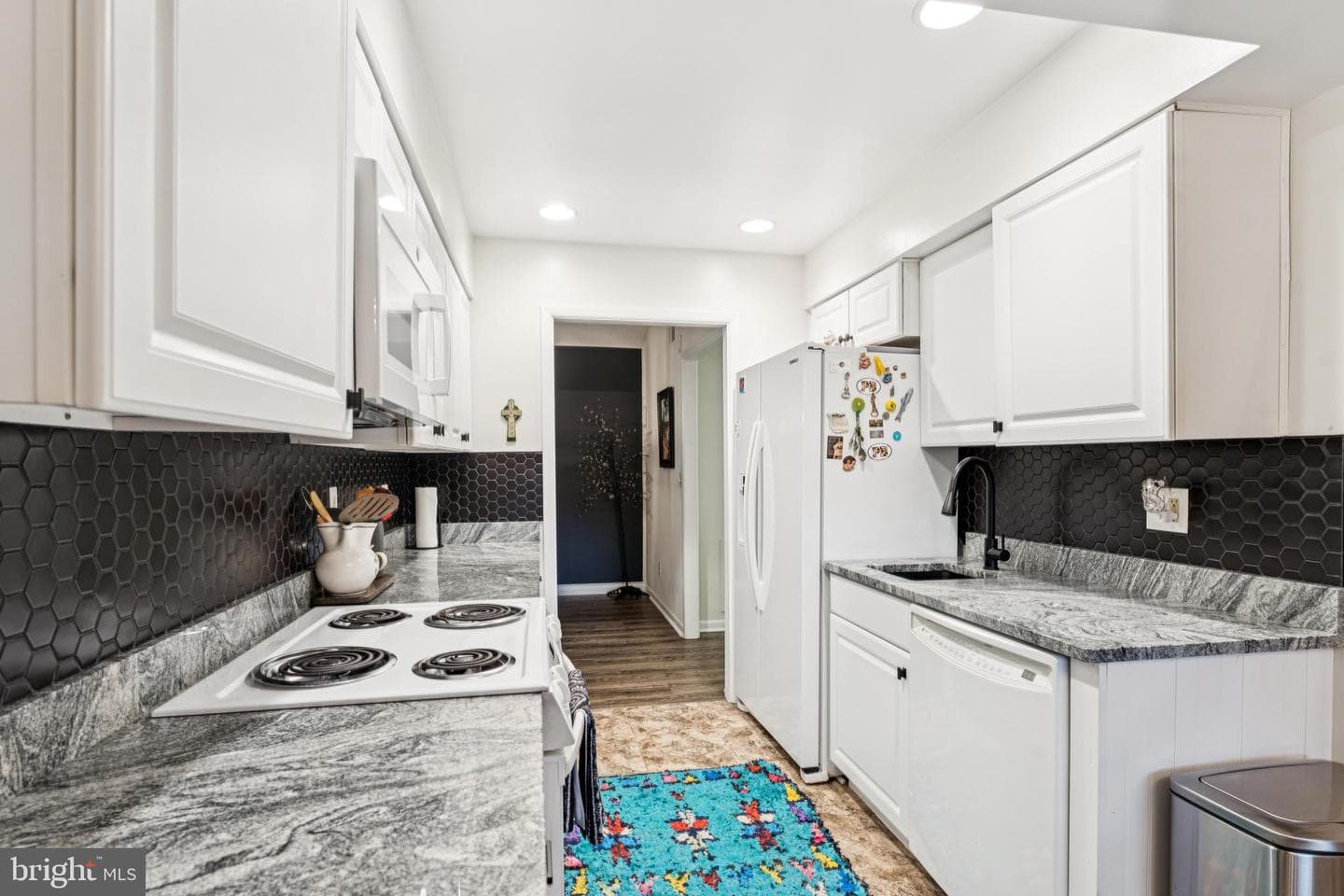 15301 Beaverbrook Court #92-3k photo 9