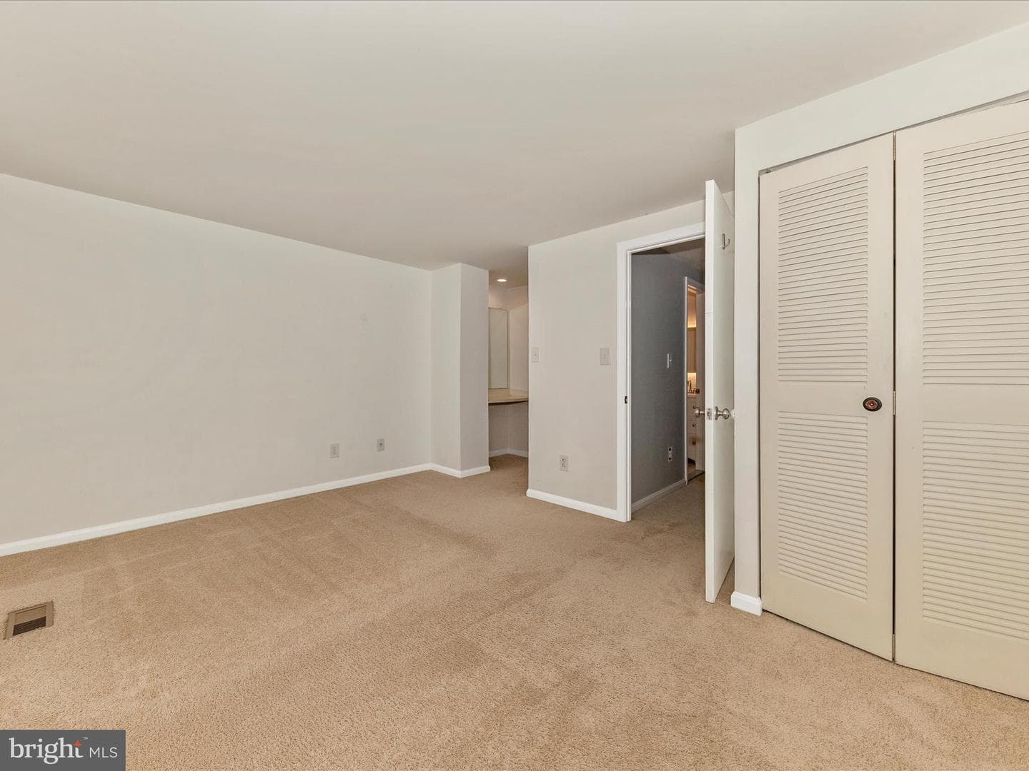 20541 Strath Haven Drive photo 18