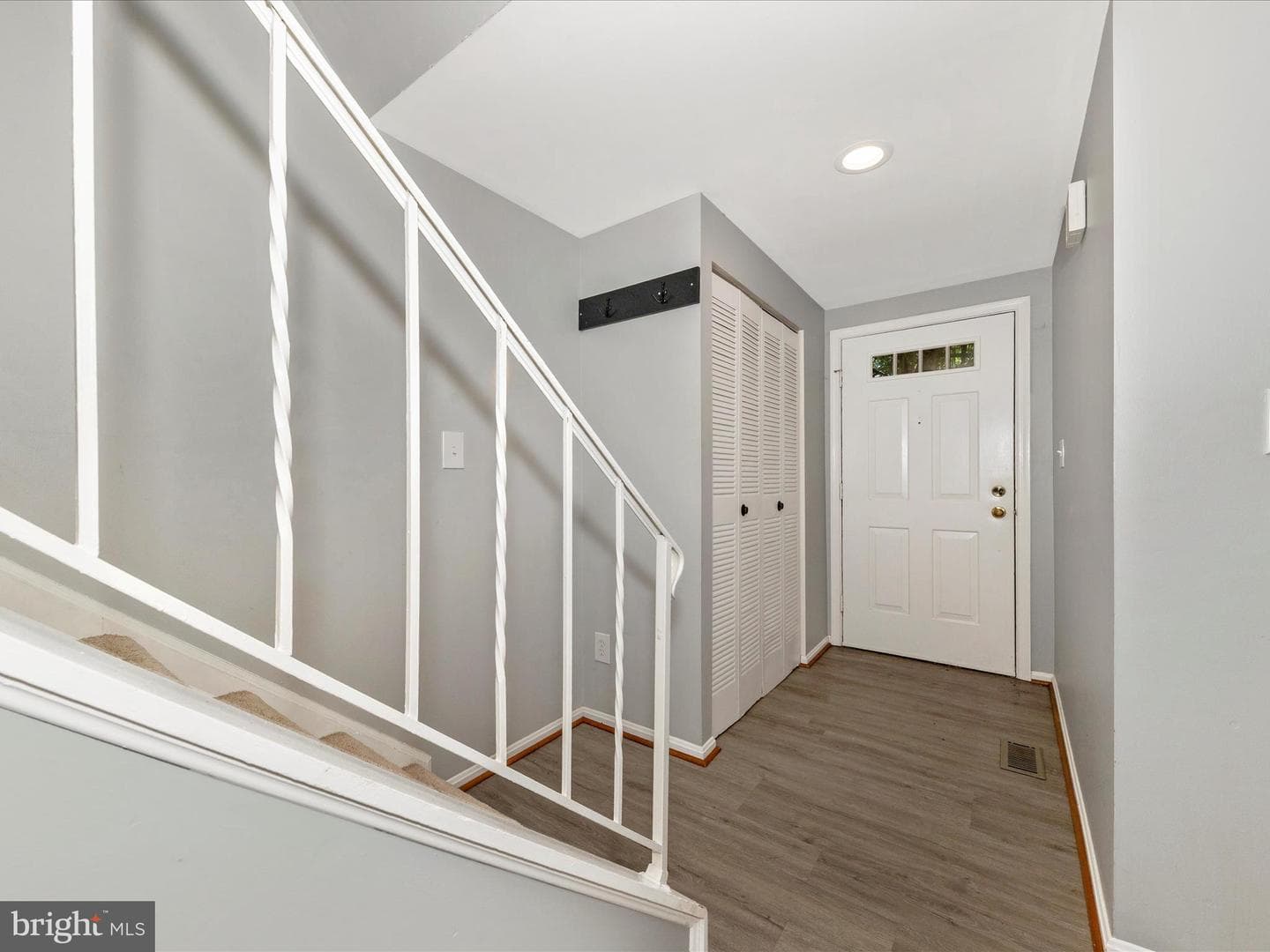 20541 Strath Haven Drive photo 2