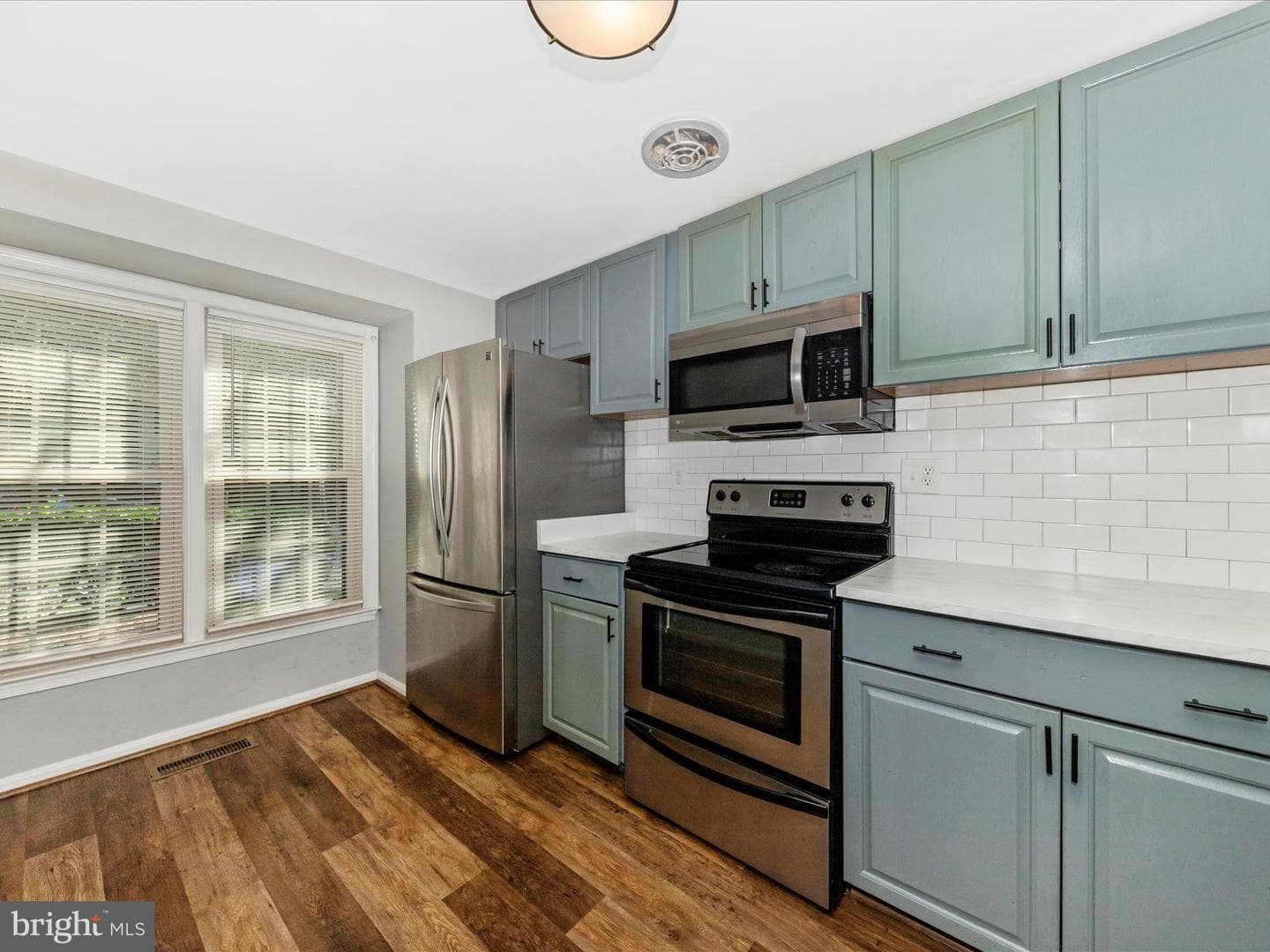 20541 Strath Haven Drive photo 4