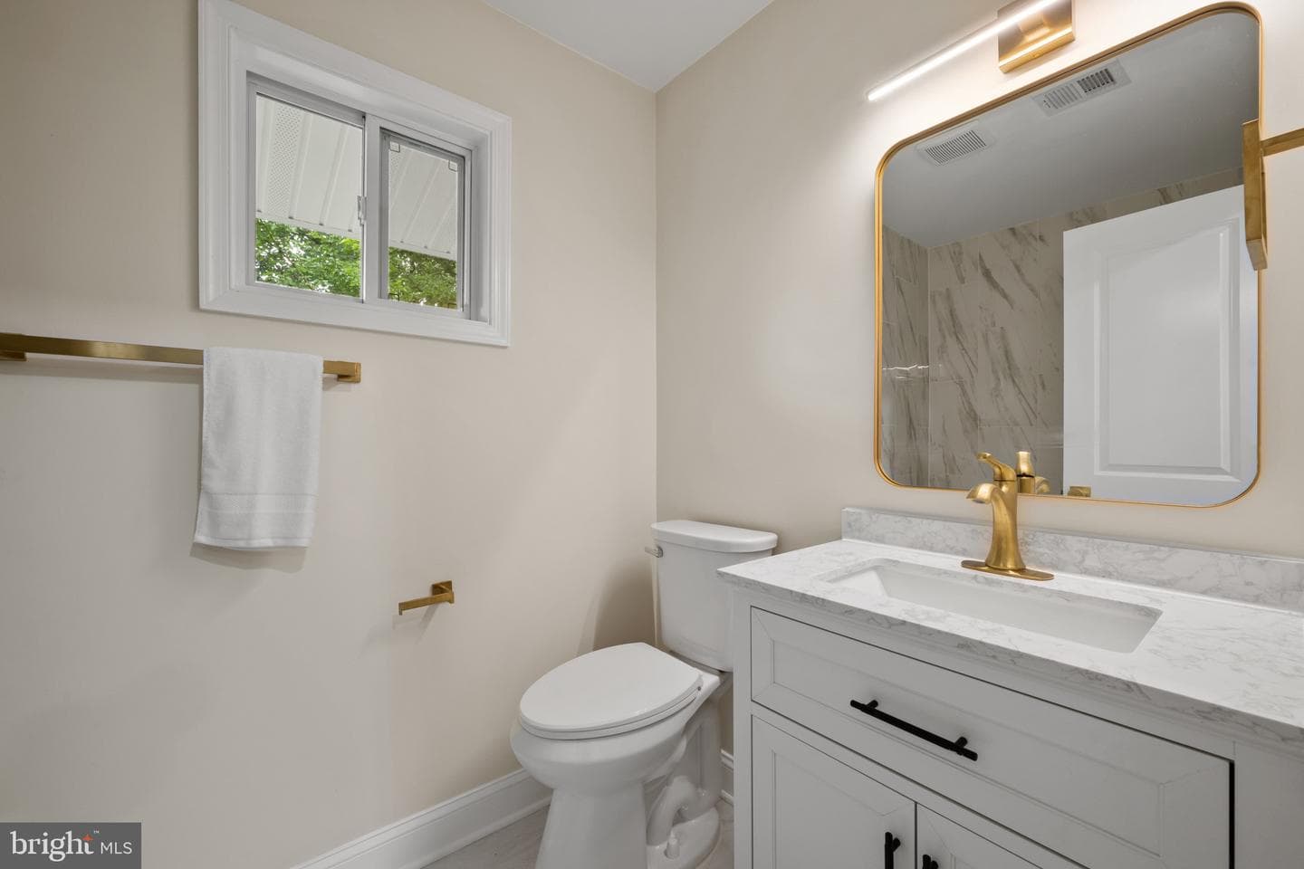 18624 Queen Elizabeth Drive photo 25