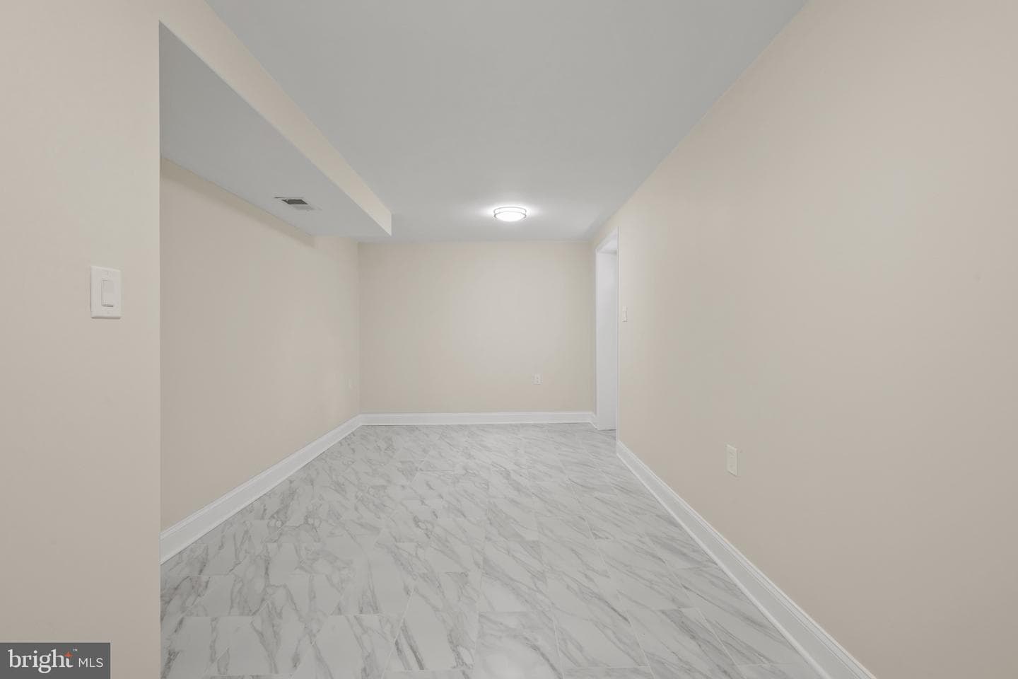 18624 Queen Elizabeth Drive photo 34