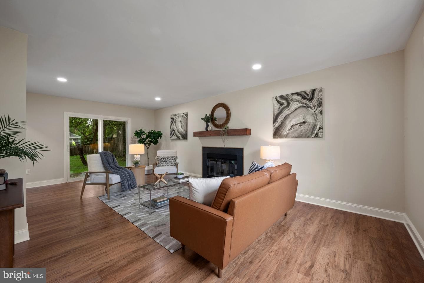 18624 Queen Elizabeth Drive photo 6