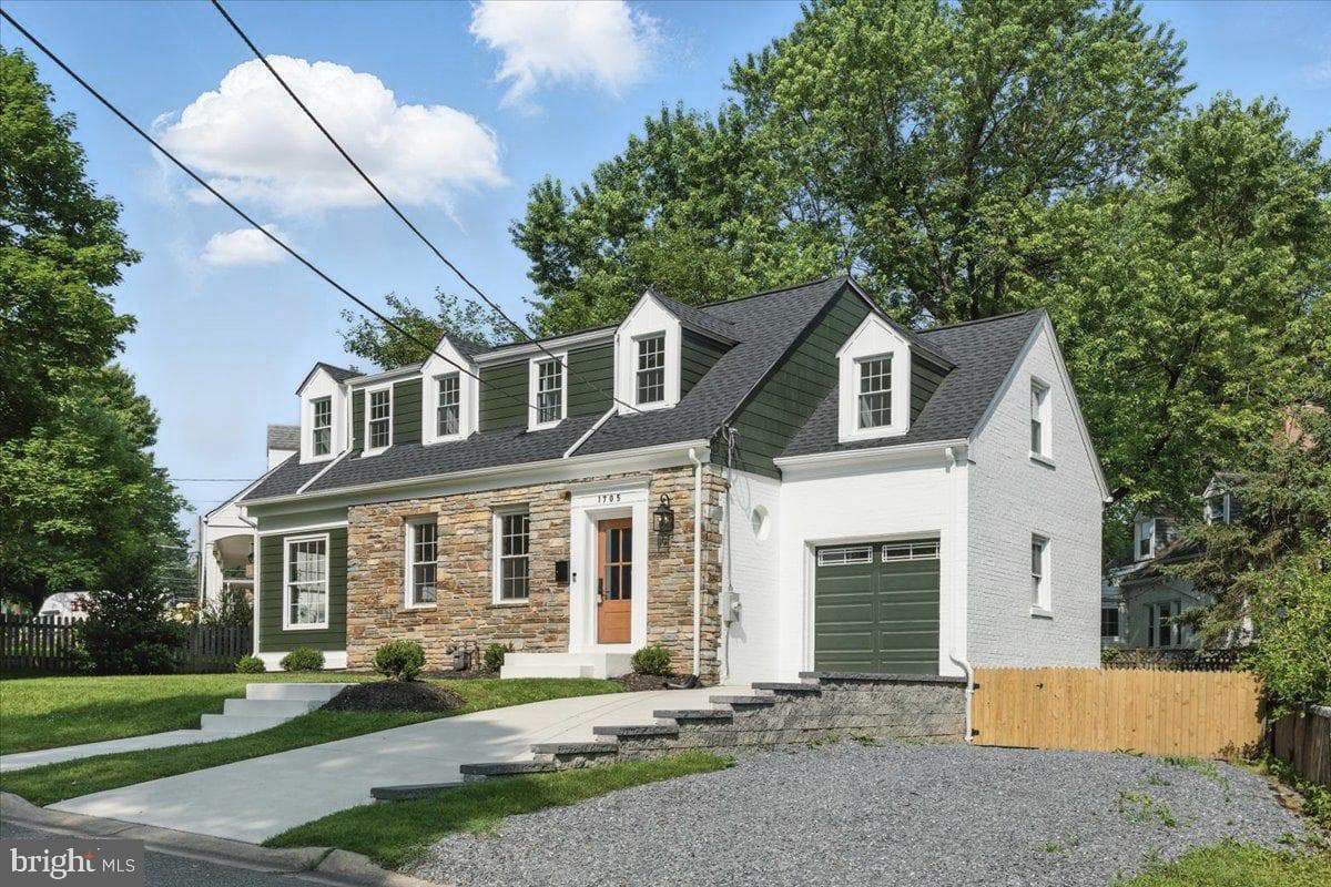 1705 Corwin Drive photo 3