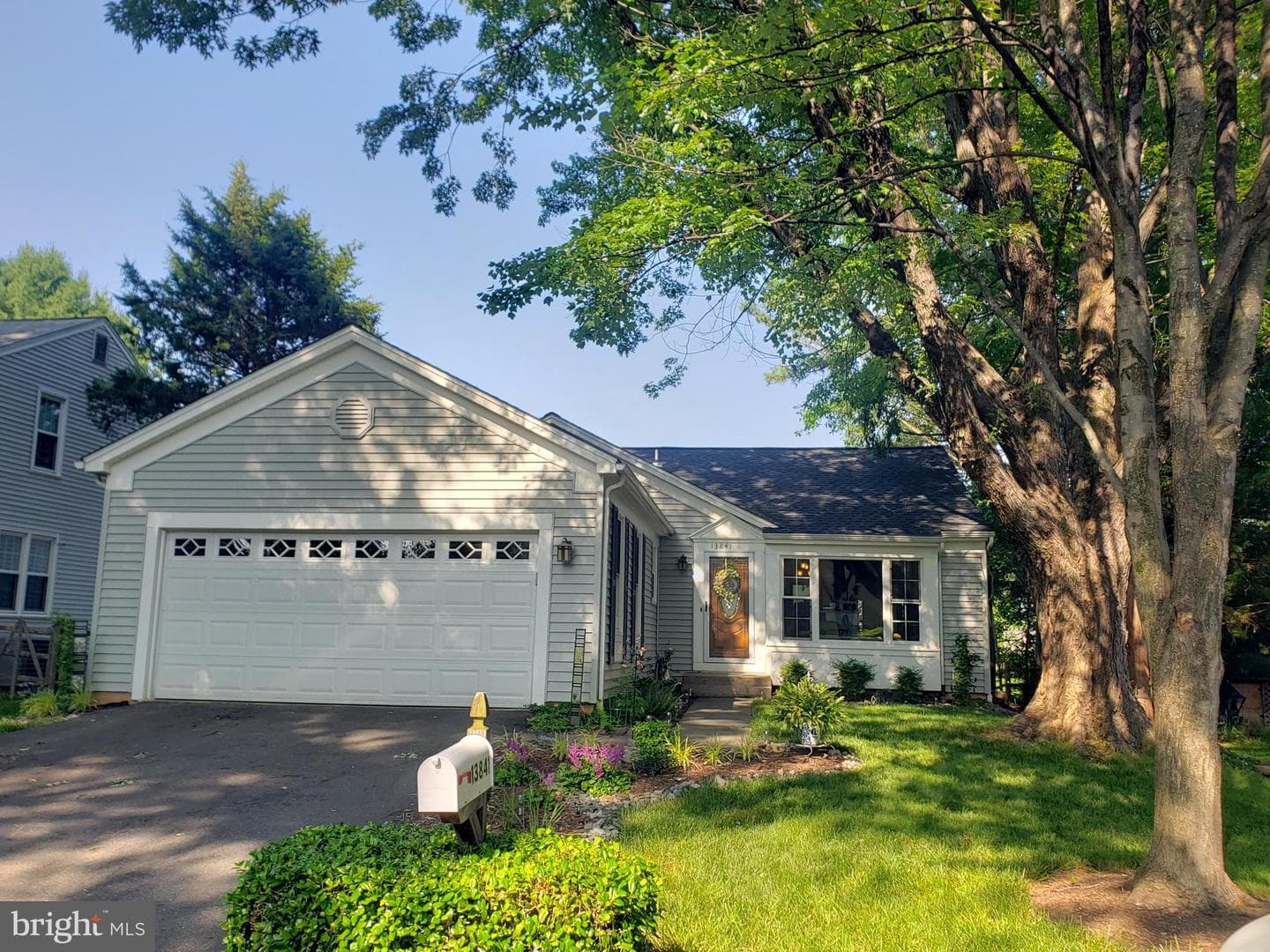 13841 Mustang Hill Lane photo 2