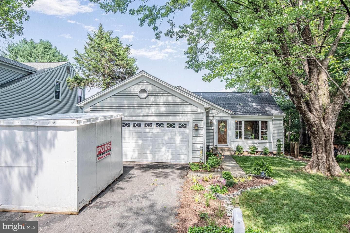 13841 Mustang Hill Lane photo 3
