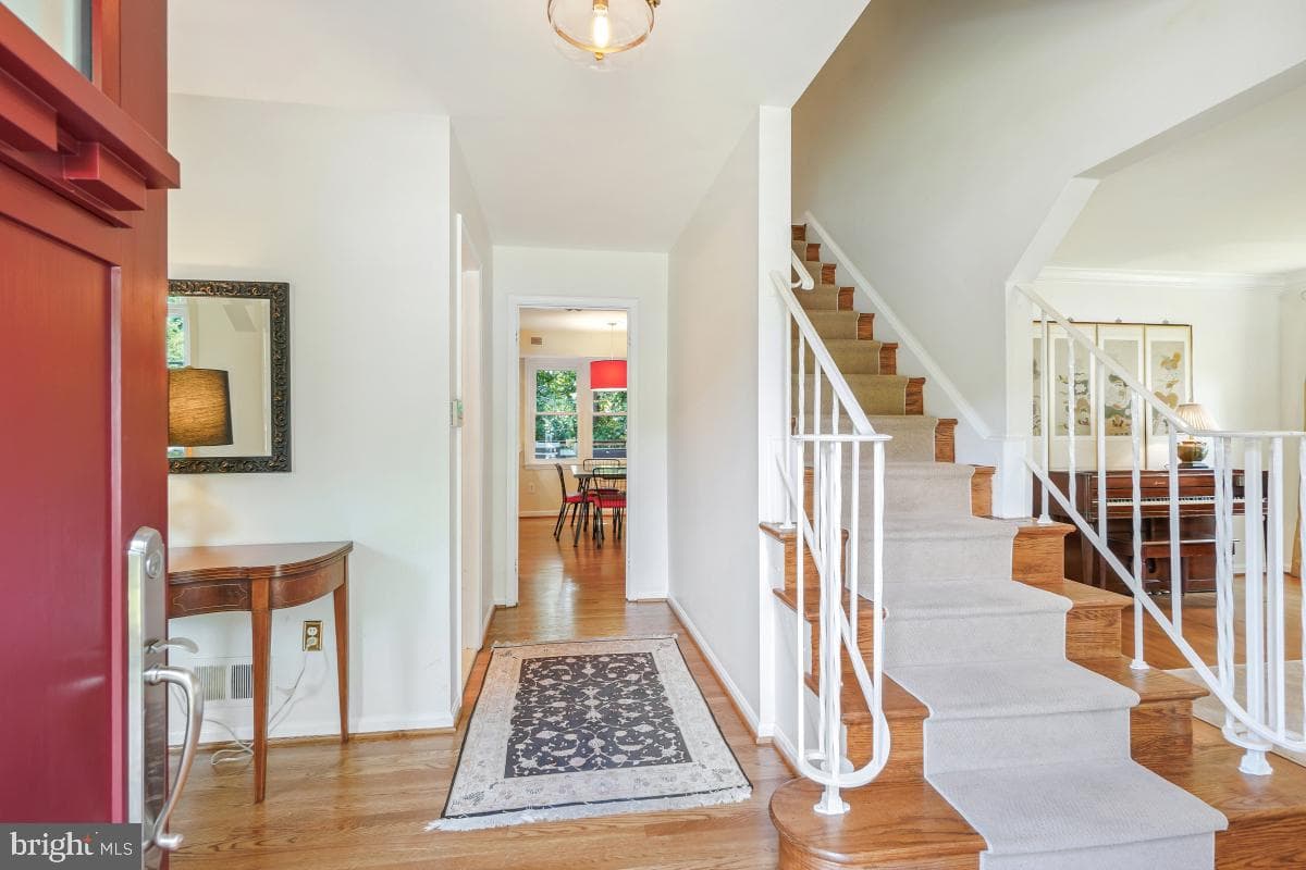 8108 Paisley Place photo 2