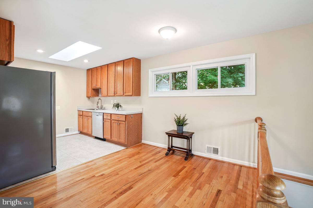404 Hull Place photo 10