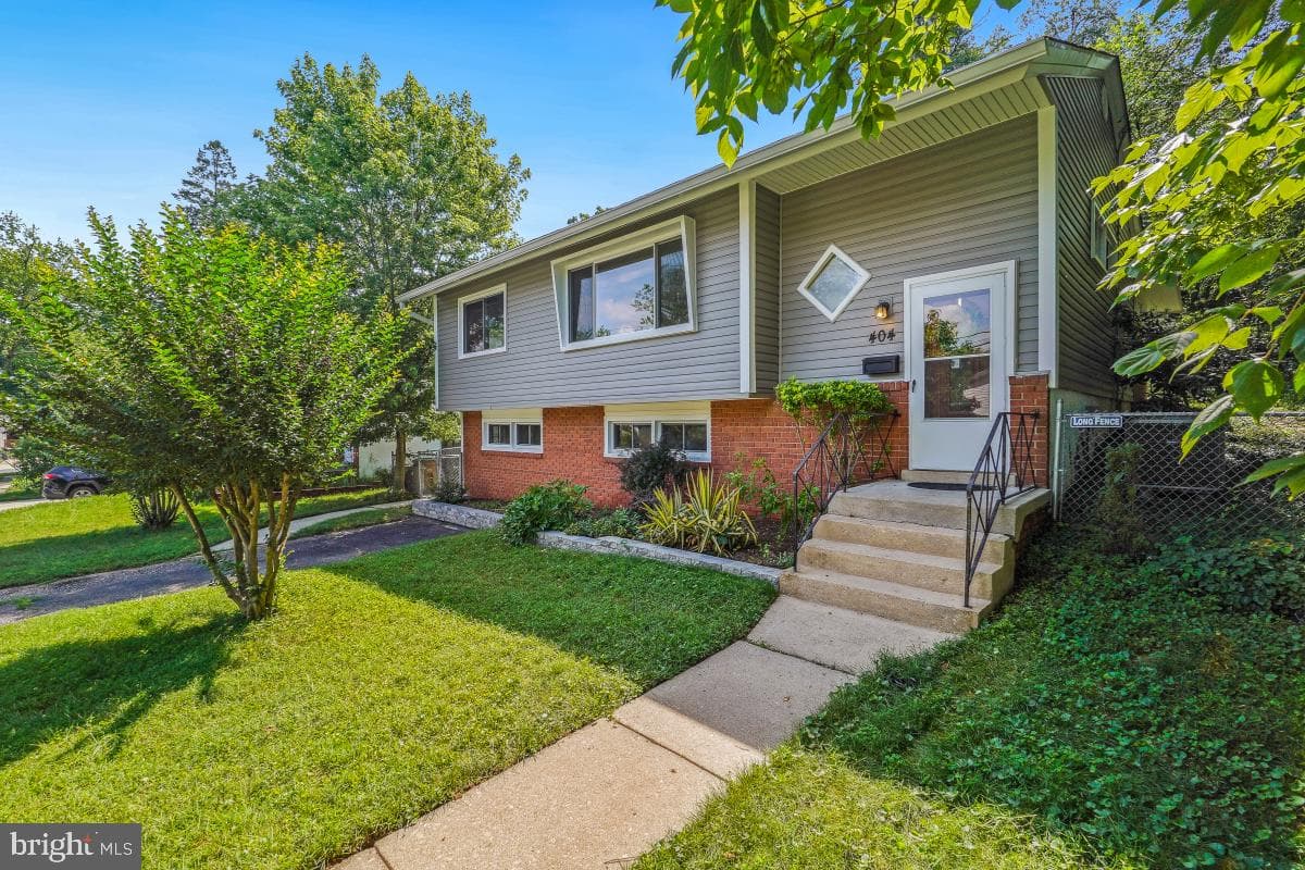 404 Hull Place photo 2
