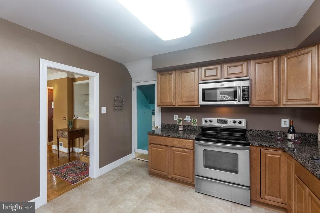1516 Vivian Court photo 13