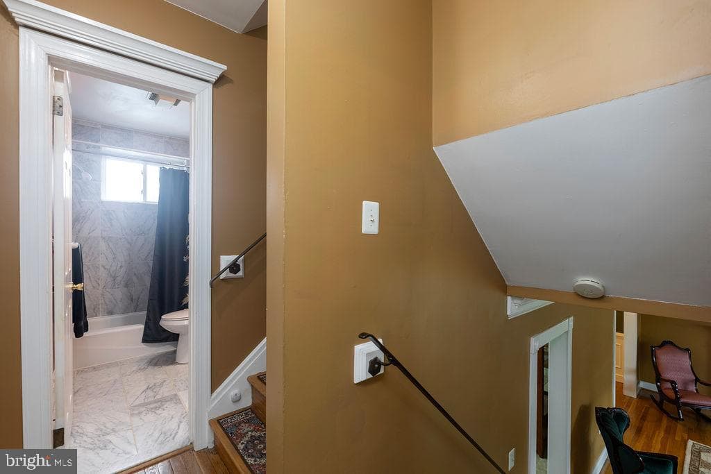 1516 Vivian Court photo 16