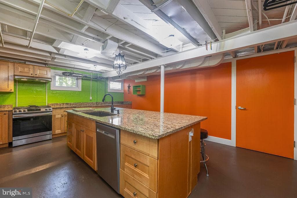 1516 Vivian Court photo 39