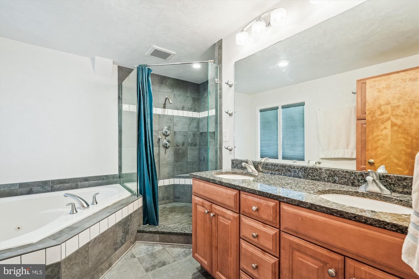 7106 Wick Lane photo 33
