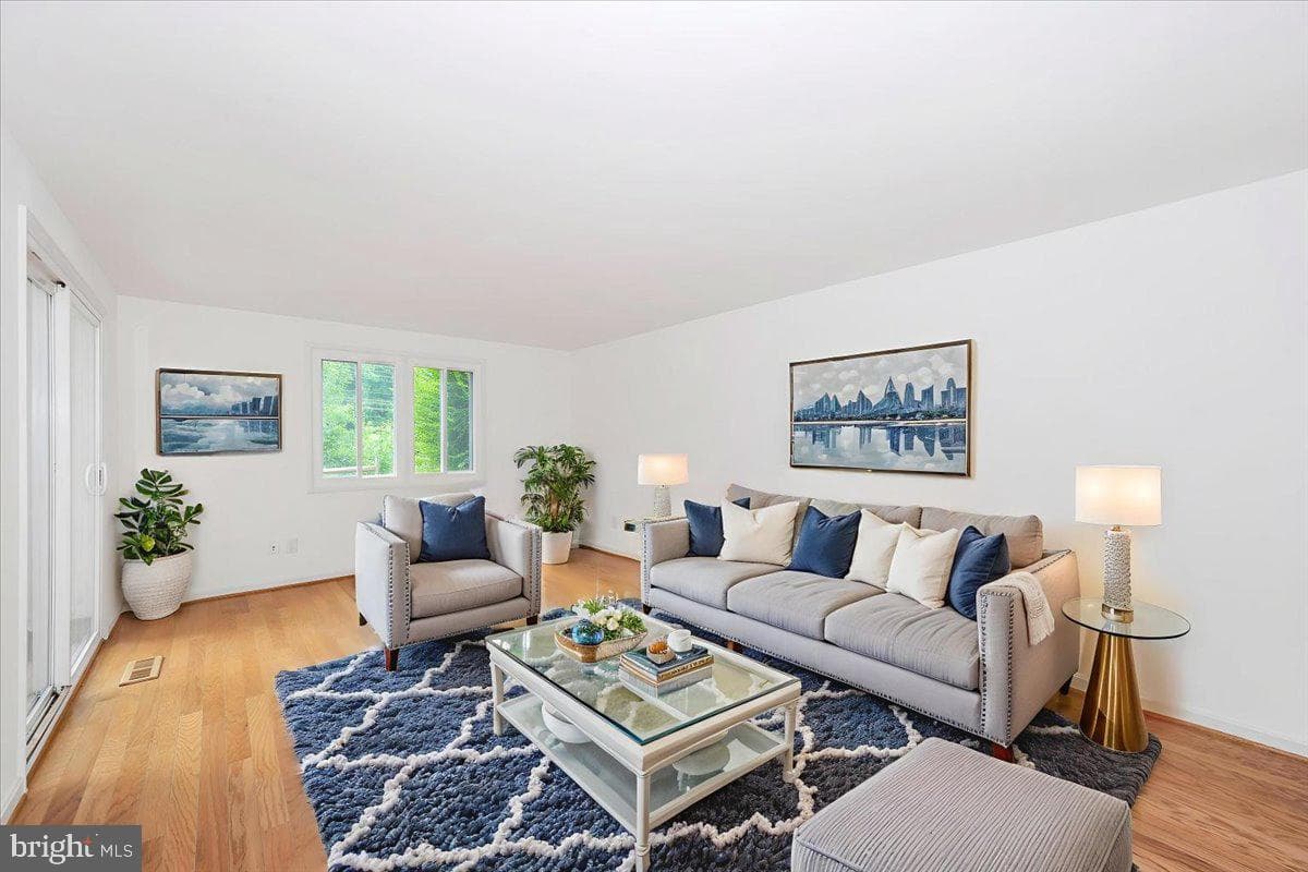 10415 Kardwright Court photo 3