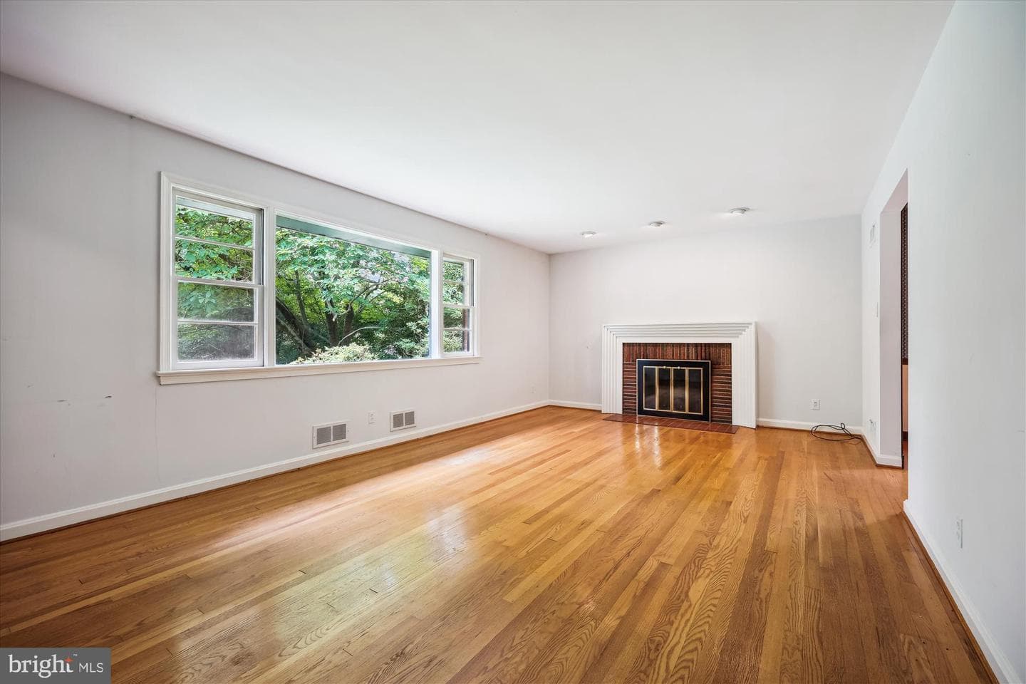 1305 Woodside Parkway photo 3