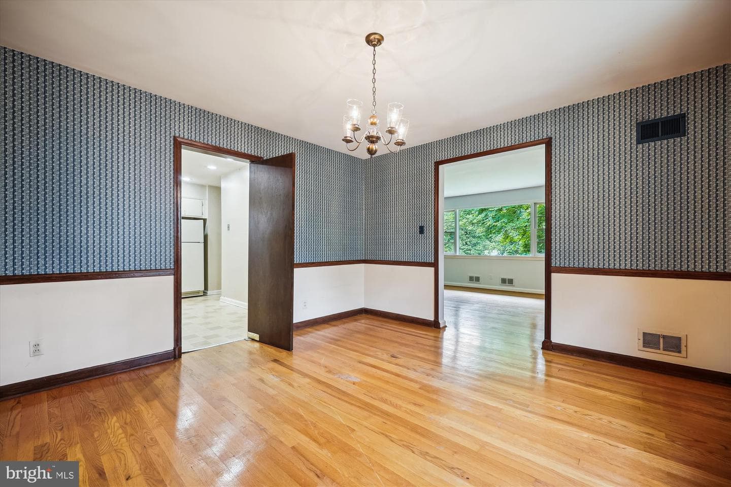 1305 Woodside Parkway photo 6