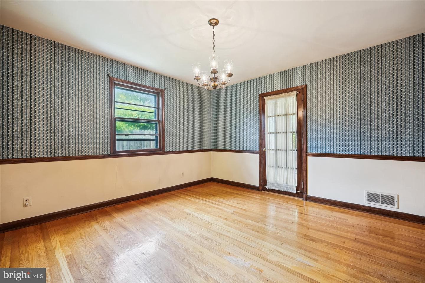 1305 Woodside Parkway photo 7