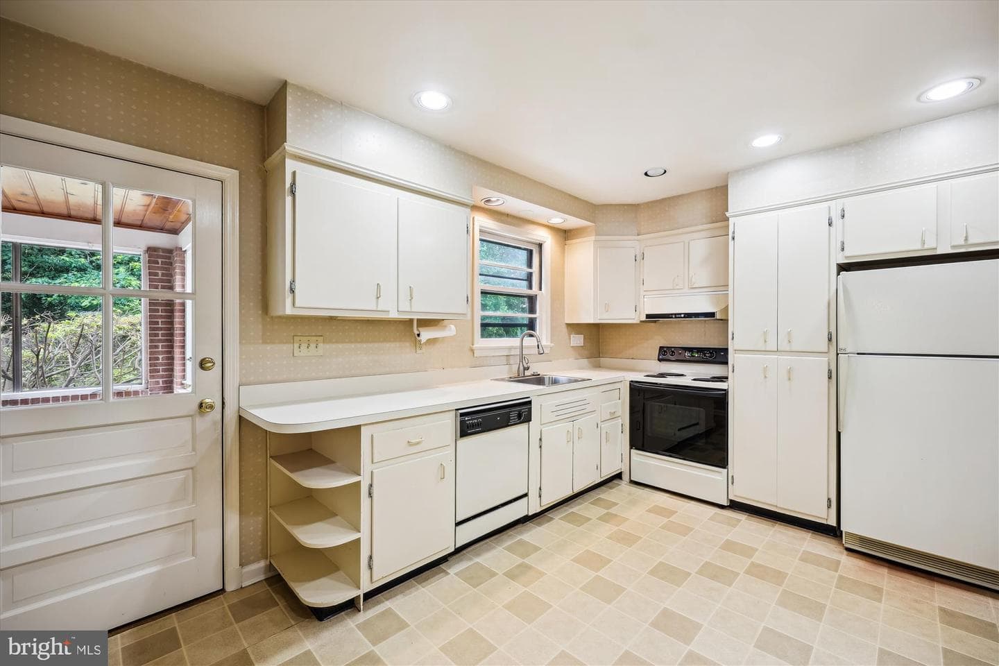 1305 Woodside Parkway photo 8
