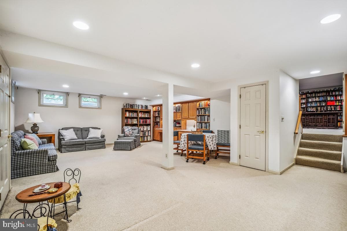 16717 Cutlass Drive photo 35