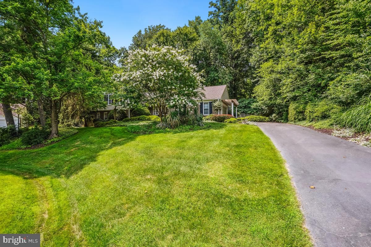 16717 Cutlass Drive photo 40