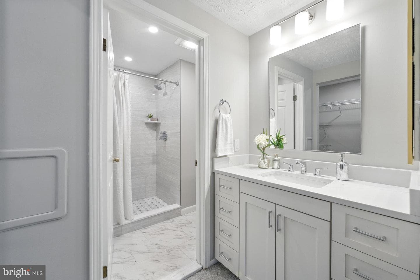 6 Ivywood Court photo 24