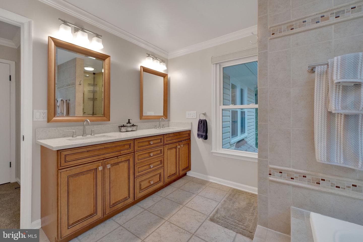 5505 Granby photo 43