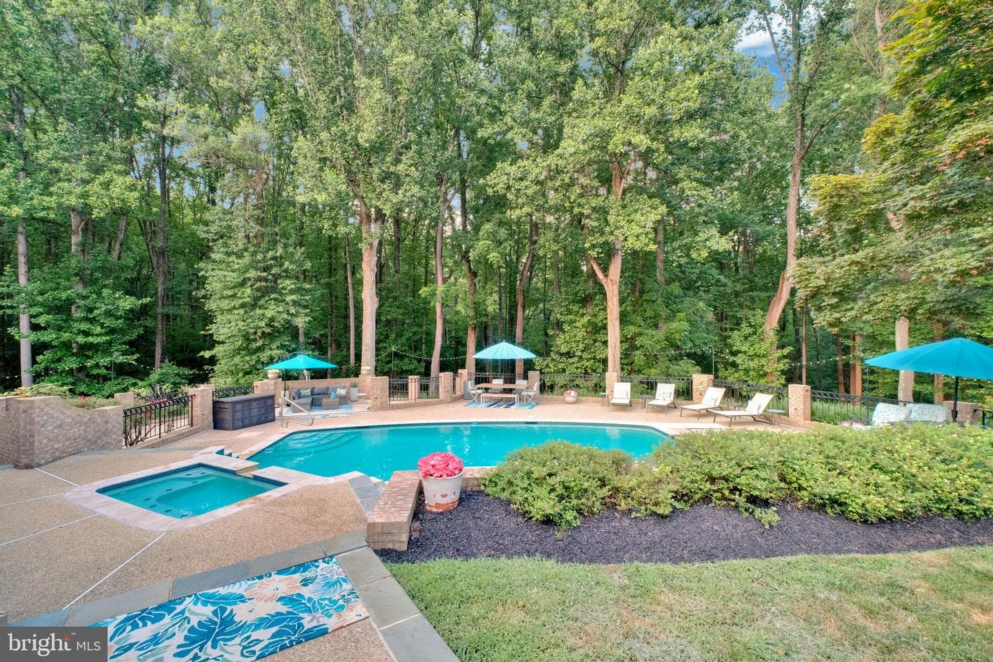 5505 Granby photo 80