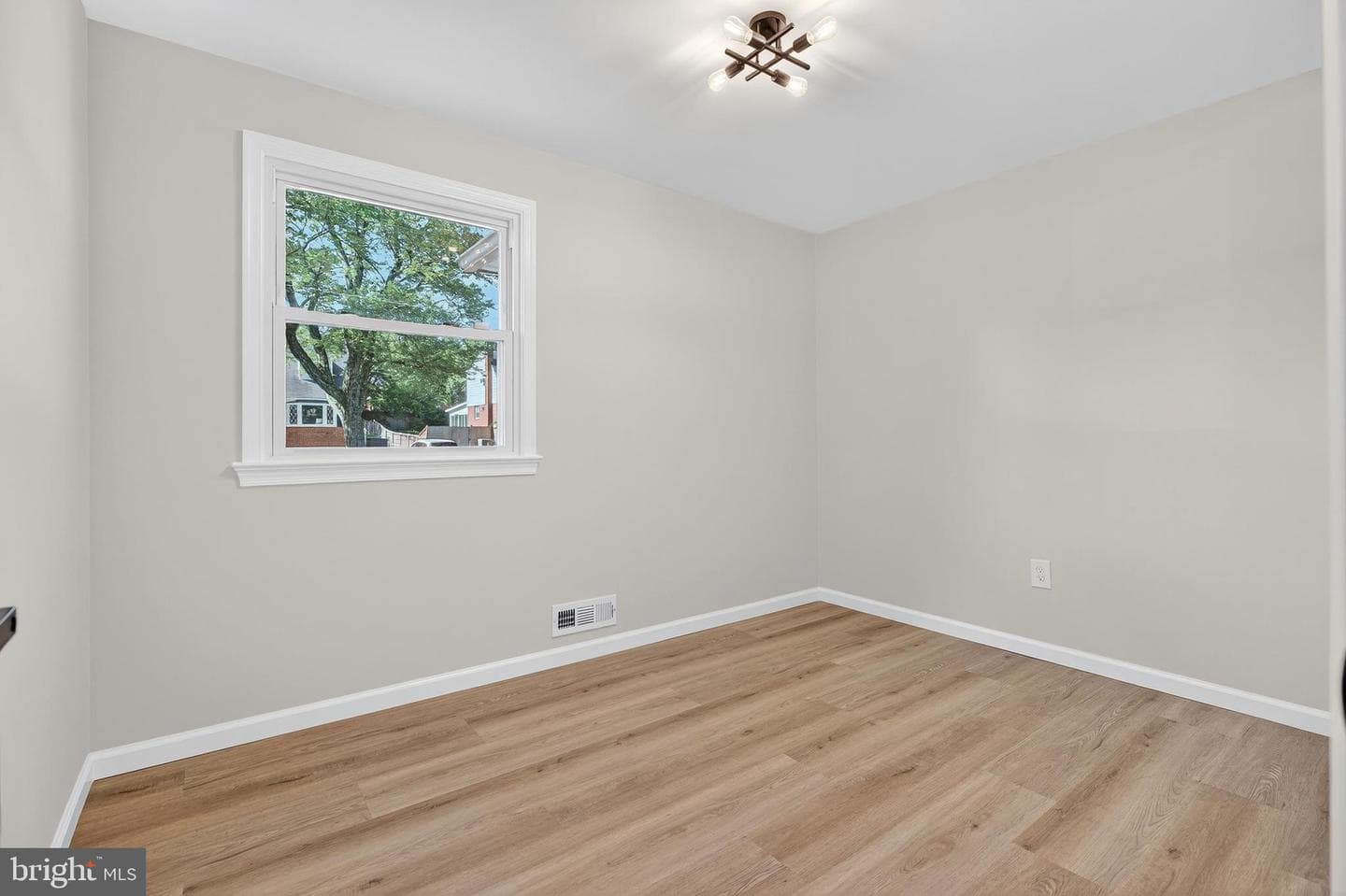 3803 Kayson Street photo 16