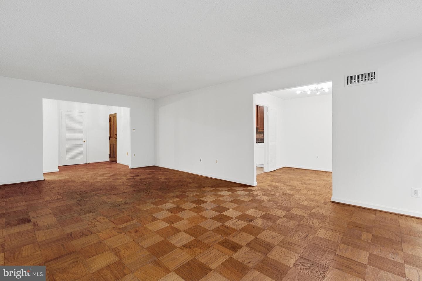 2100 Washington Avenue #3-C photo 11