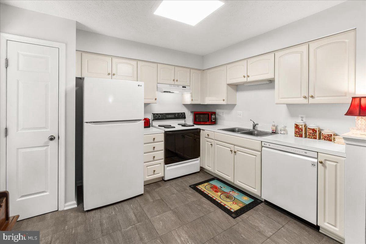 26041 Ridge Manor photo 8