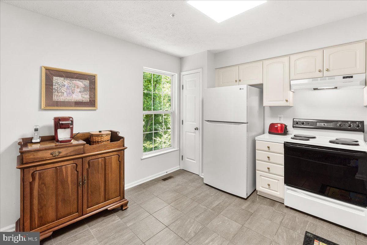 26041 Ridge Manor photo 9