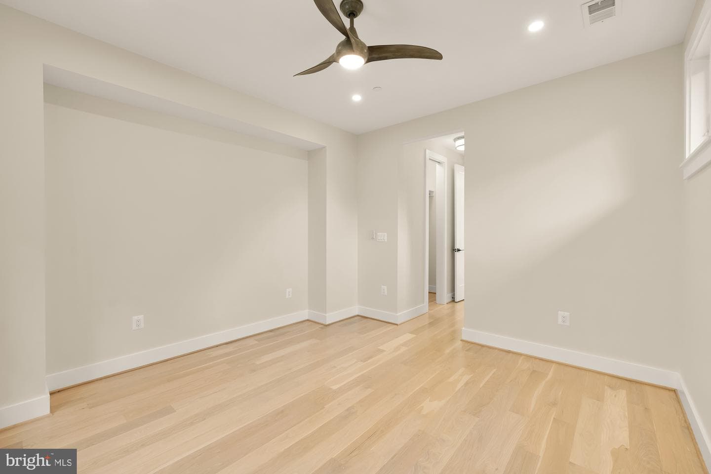 6018 Madawaska Road photo 39