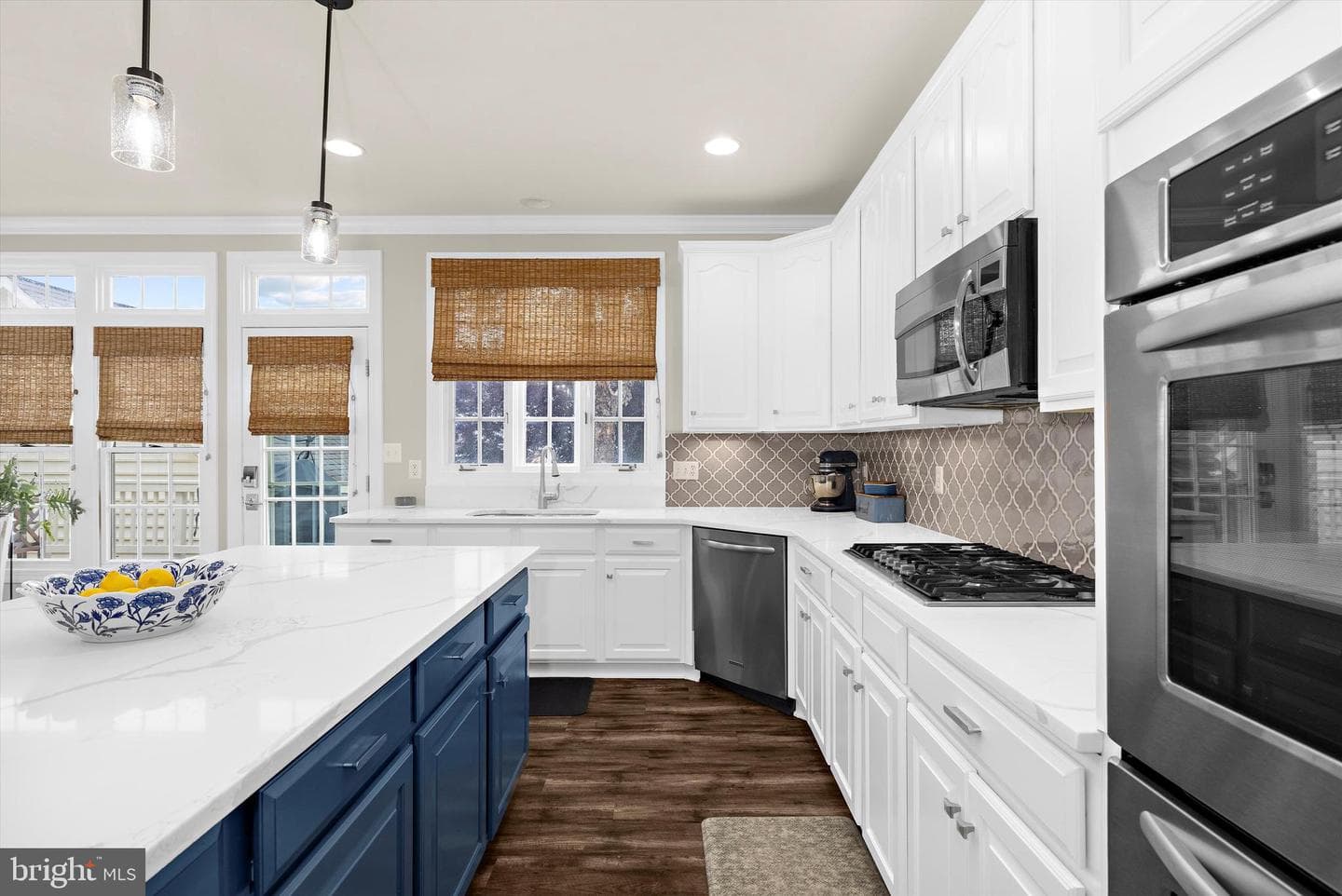 702 Linslade Street photo 20