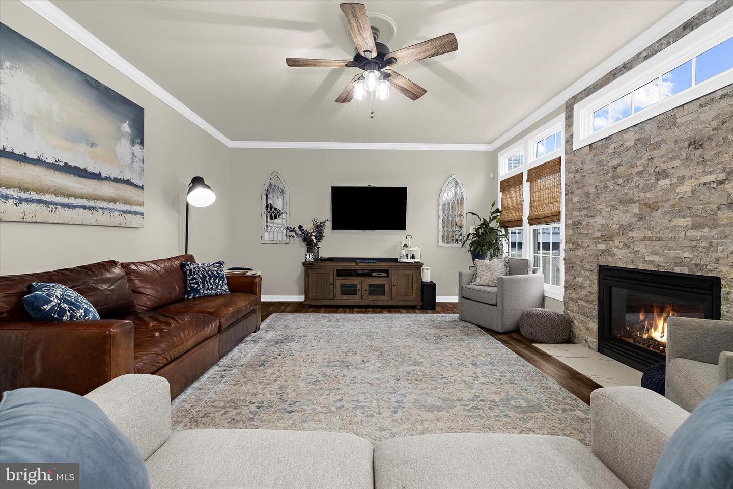 702 Linslade Street photo 25