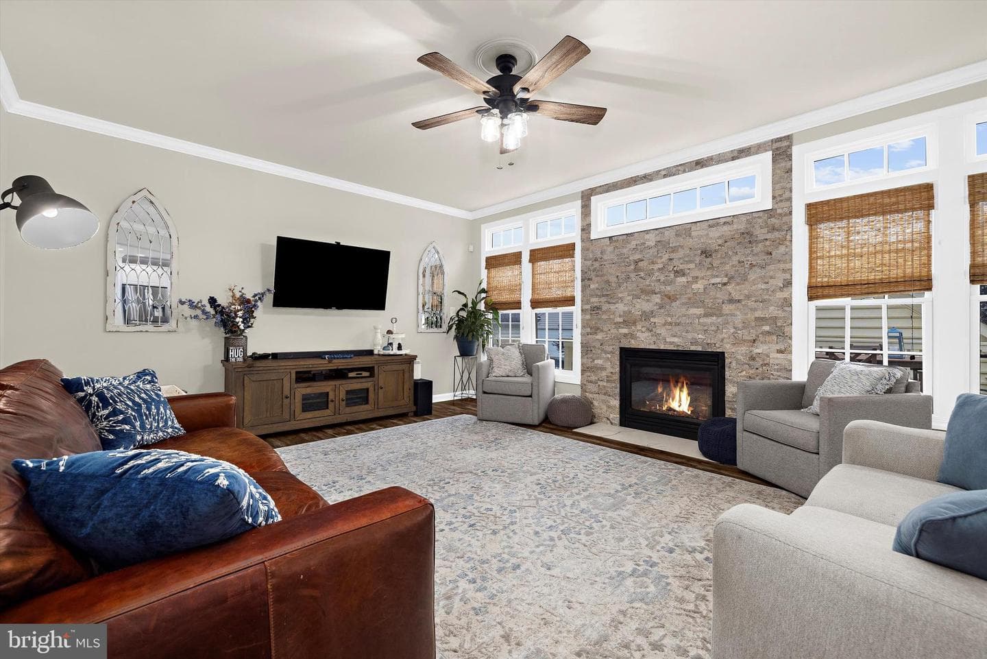 702 Linslade Street photo 26