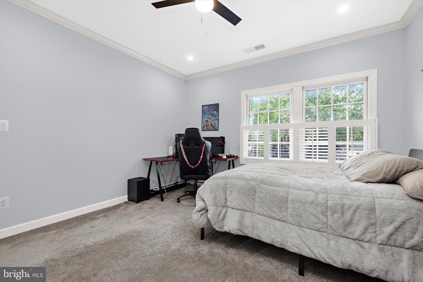 702 Linslade Street photo 45