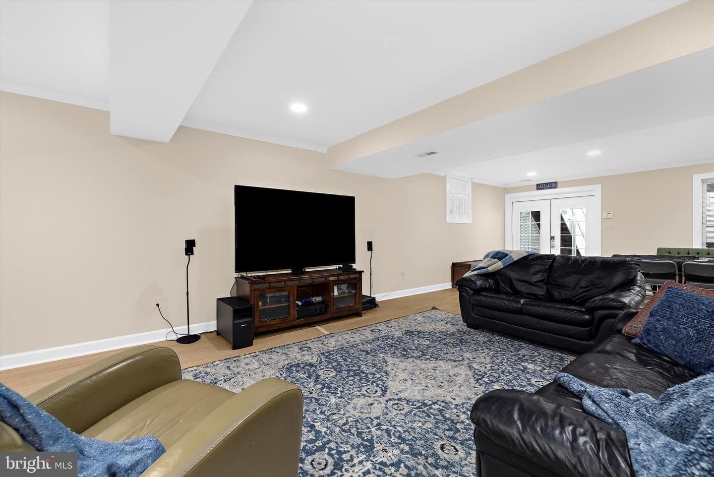 702 Linslade Street photo 51