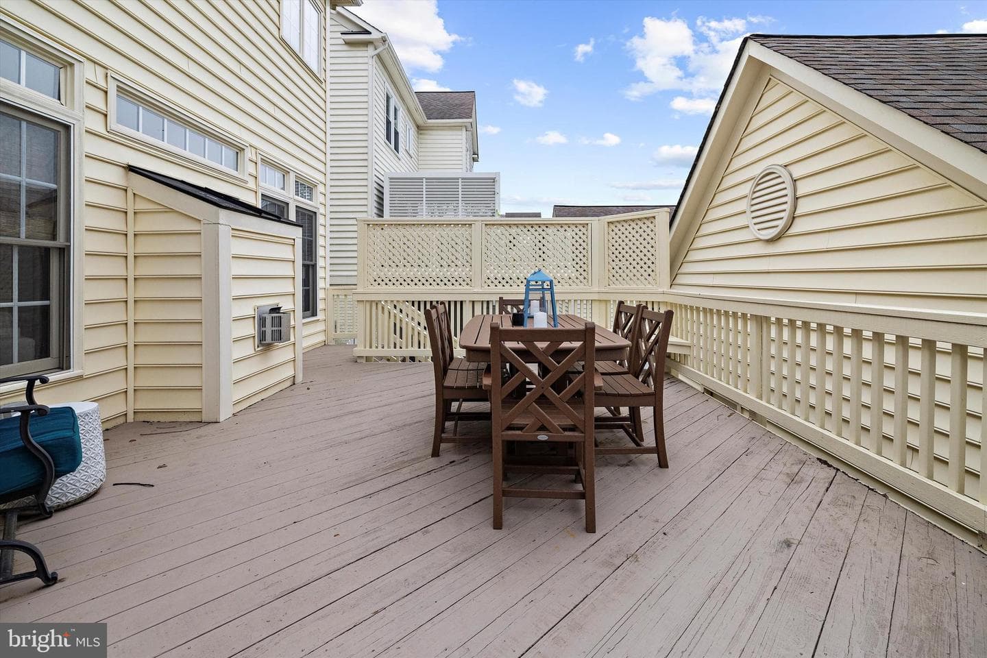 702 Linslade Street photo 62