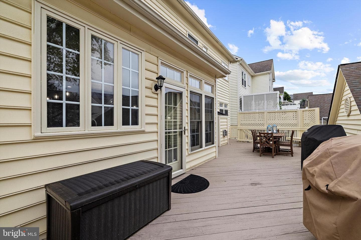 702 Linslade Street photo 64