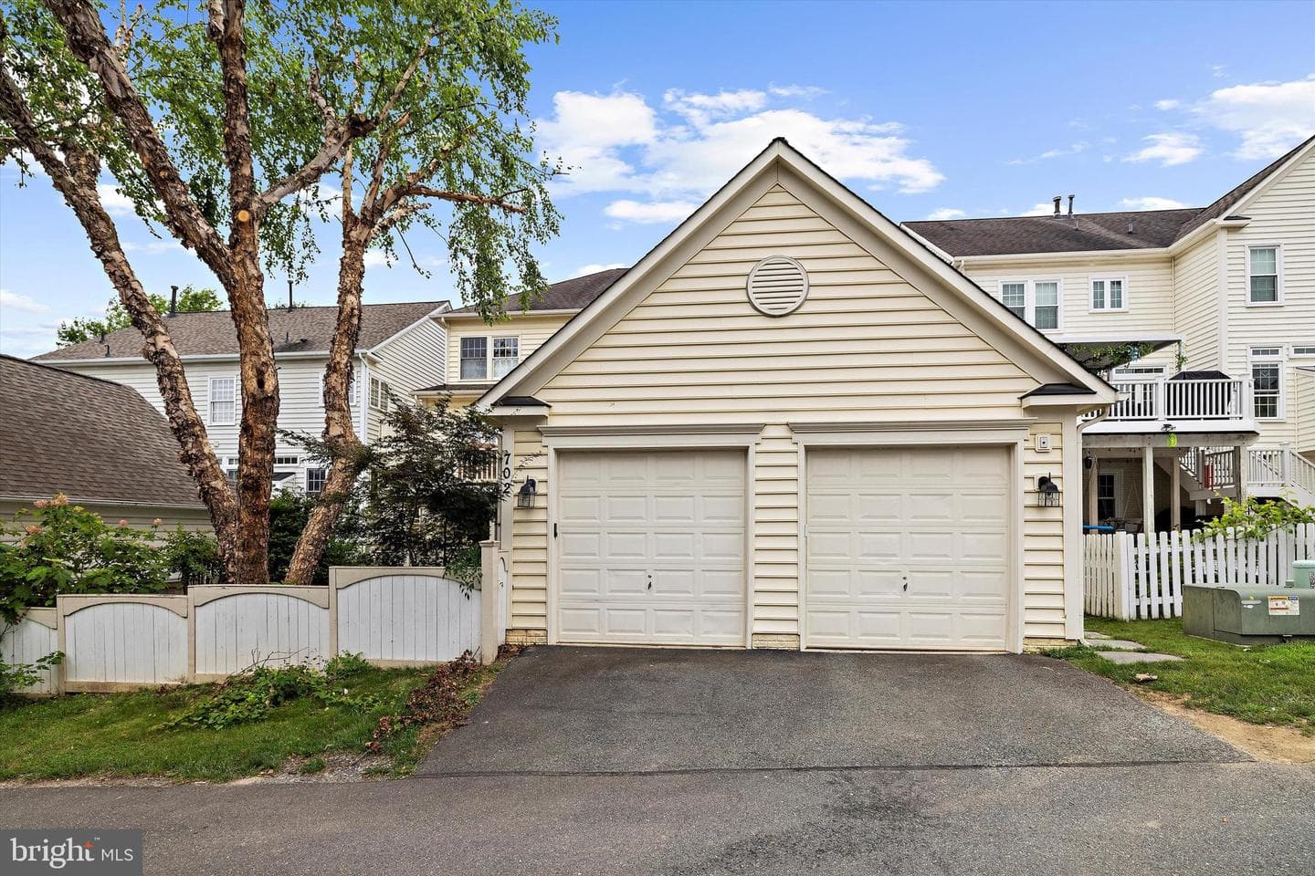 702 Linslade Street photo 68